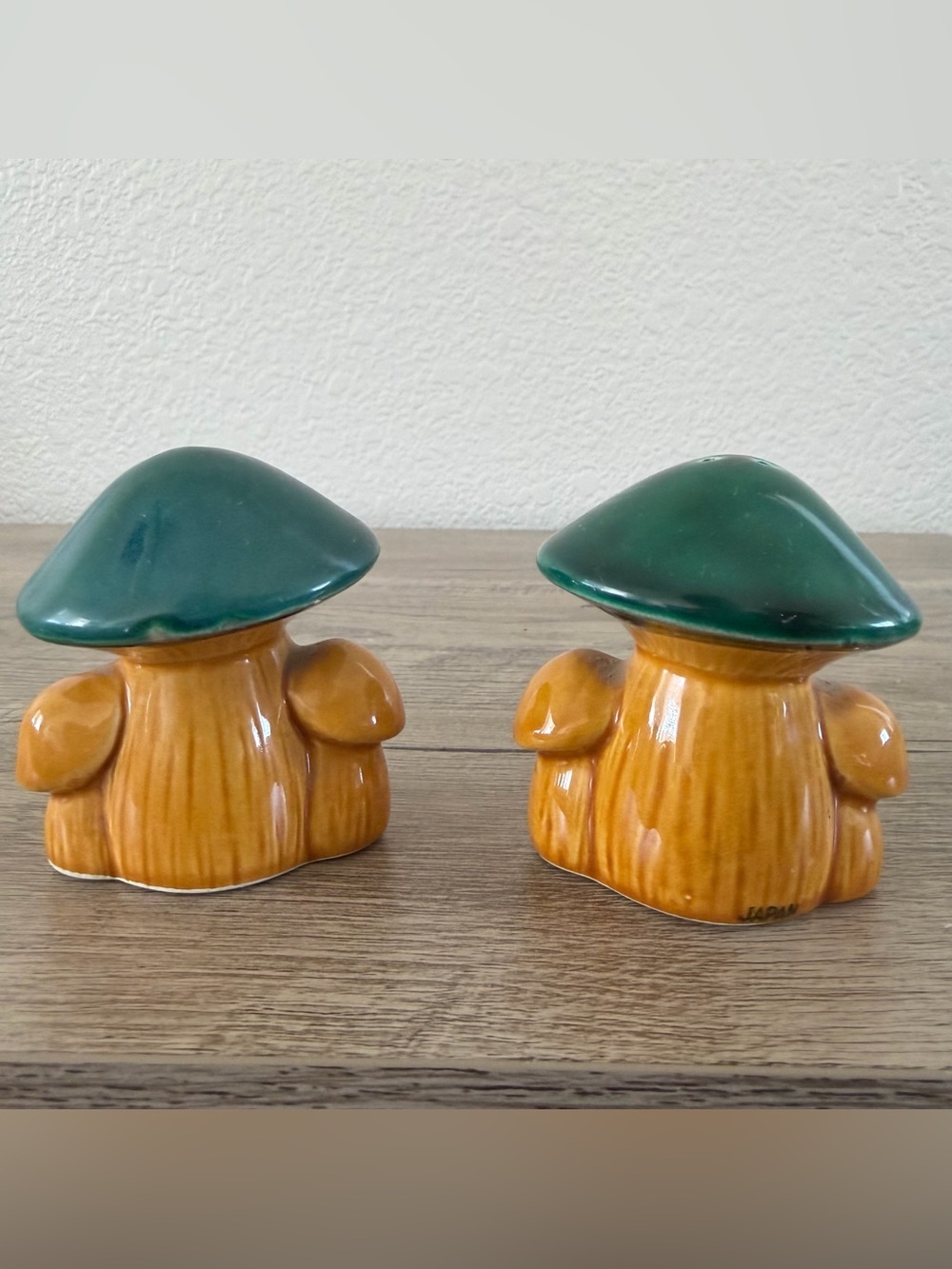 Vintage 70s Groovy Mushroom Salt & Pepper Shakers MCM Japan Mushroom Ware - Picture 9 of 10